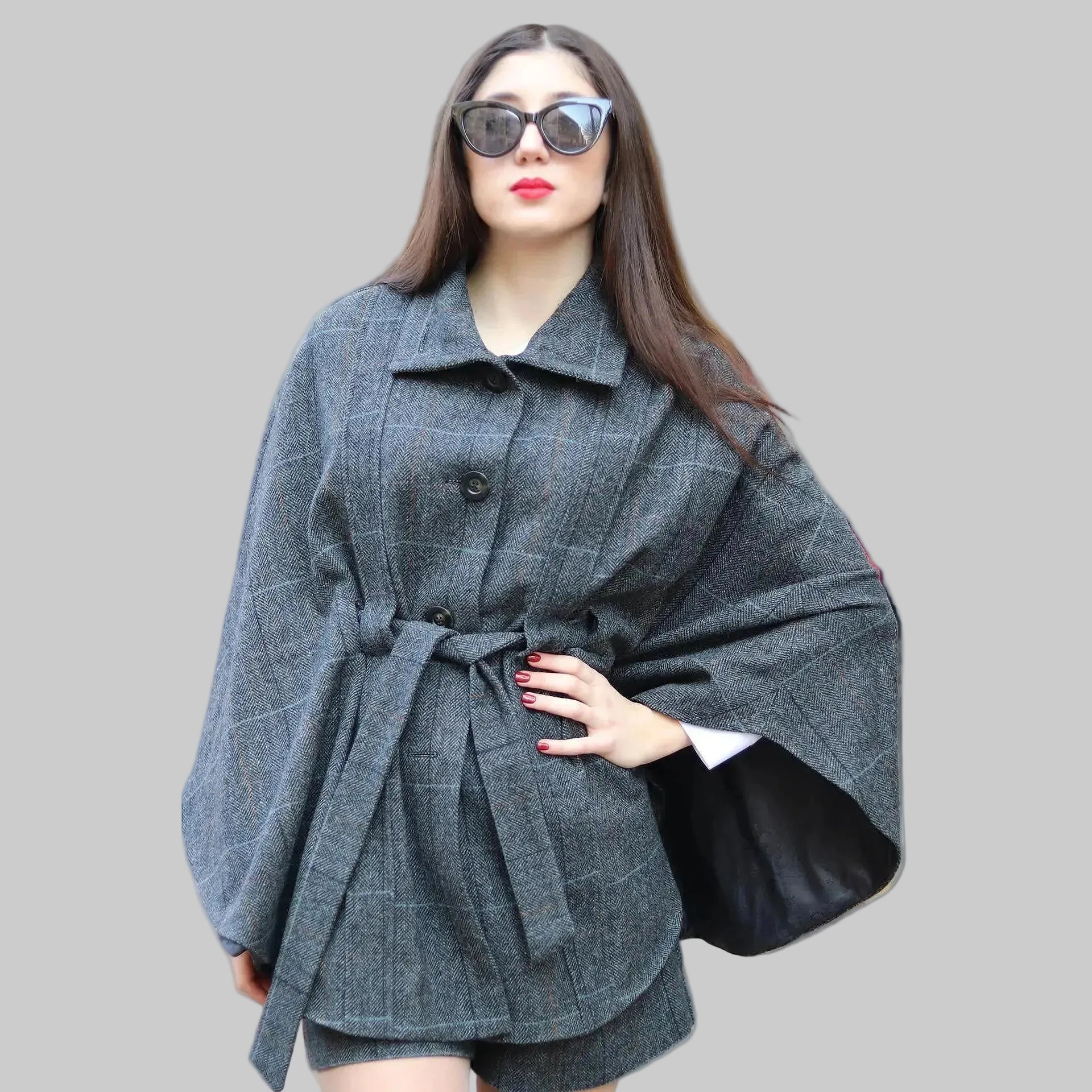 Сет дамско пончо и къси панталони K