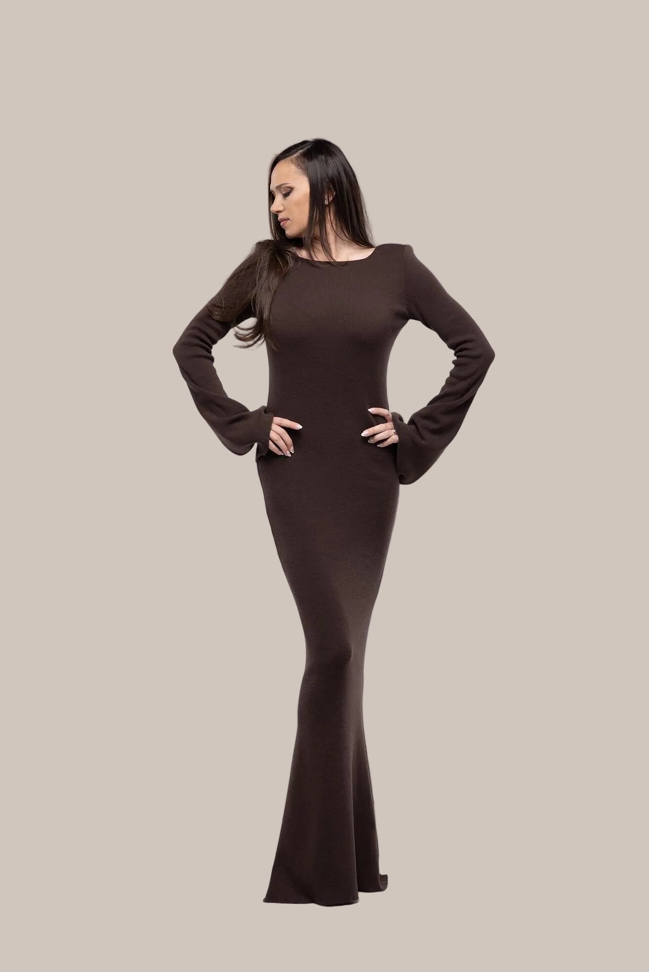 Дълга рокля в кафяво