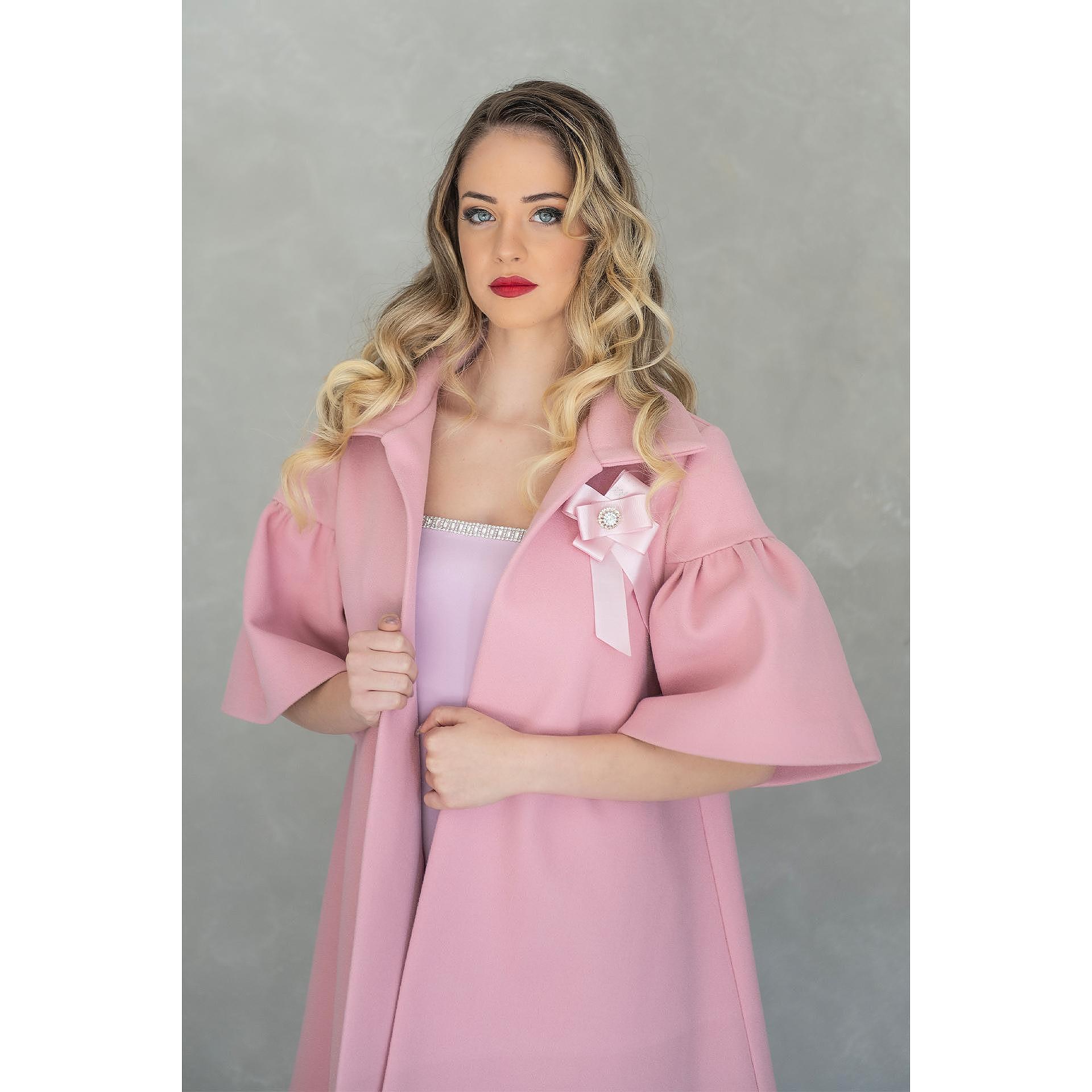 Розово дамско палто