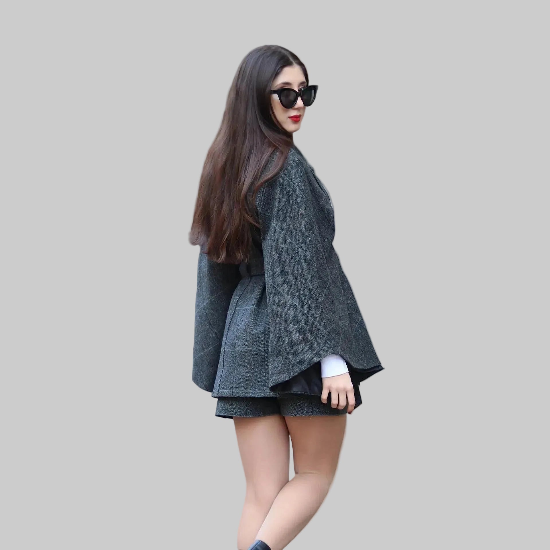 Сет дамско пончо и къси панталони 