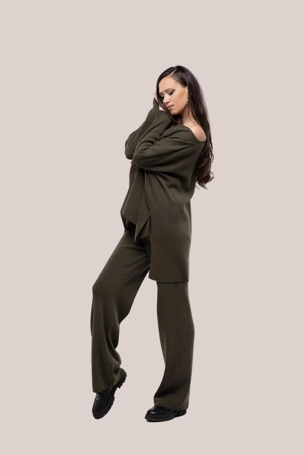 Сет от топ и панталон в зелено