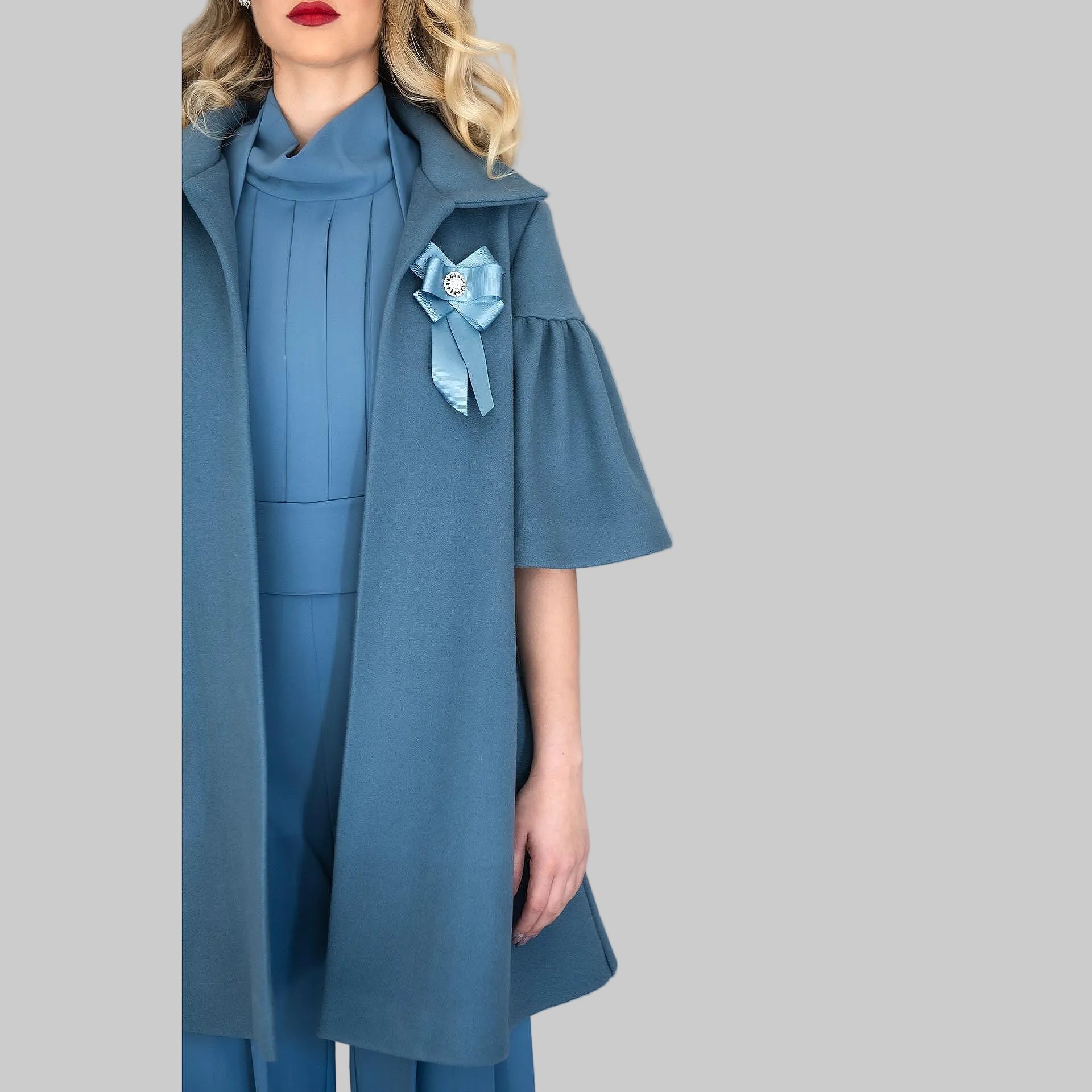 Синьо дамско палто 